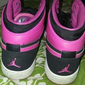 Nike Air Jordan 1 Retro High Tops 332148-008